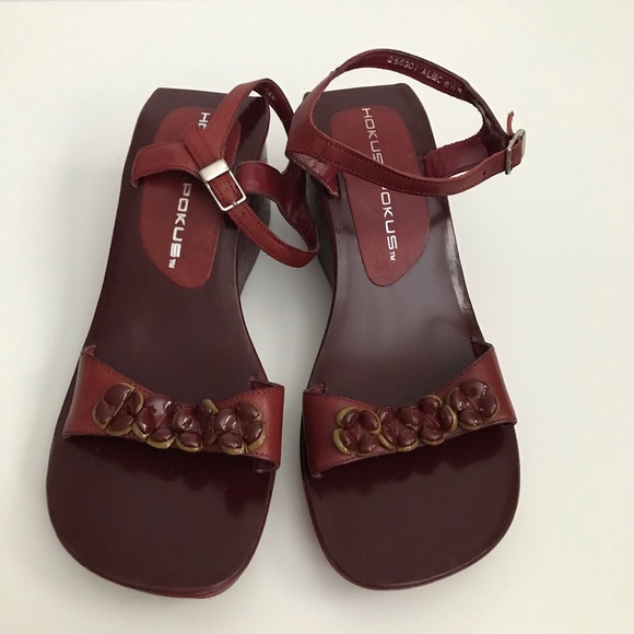 Vintage Leather Wood Sandals - Picture 3 of 9